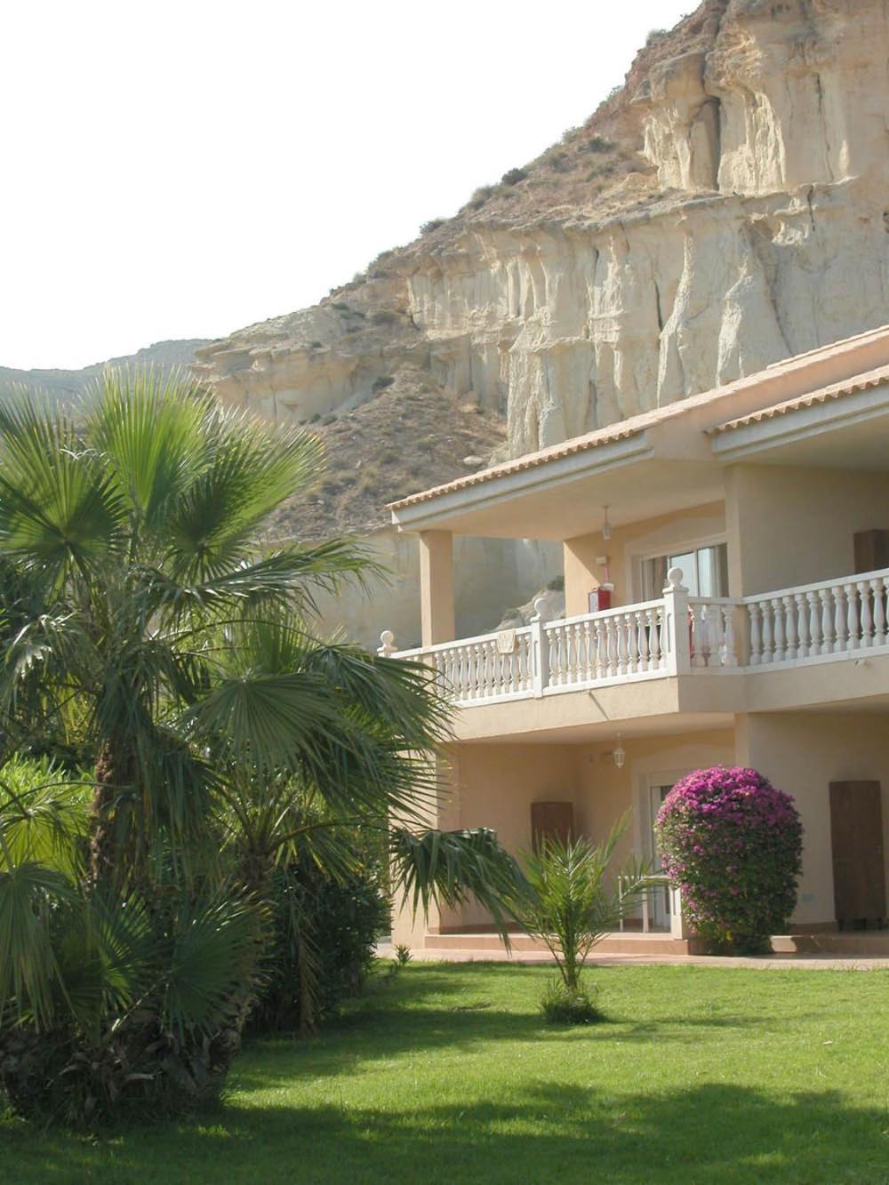 Apartamentos Oasis De Las Palmeras Больнуэво Экстерьер фото