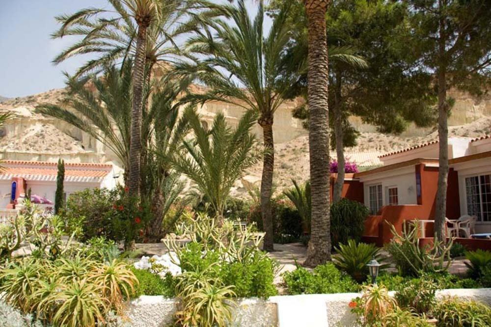 Apartamentos Oasis De Las Palmeras Больнуэво Экстерьер фото